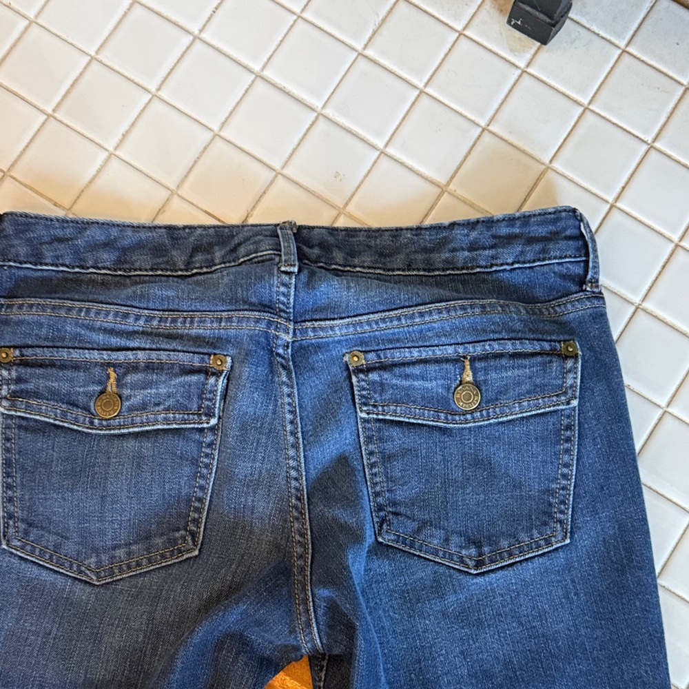 Banana Republic Dark Blue Flare Jeans in size 6short- worn a few times - Picture 2 of 8